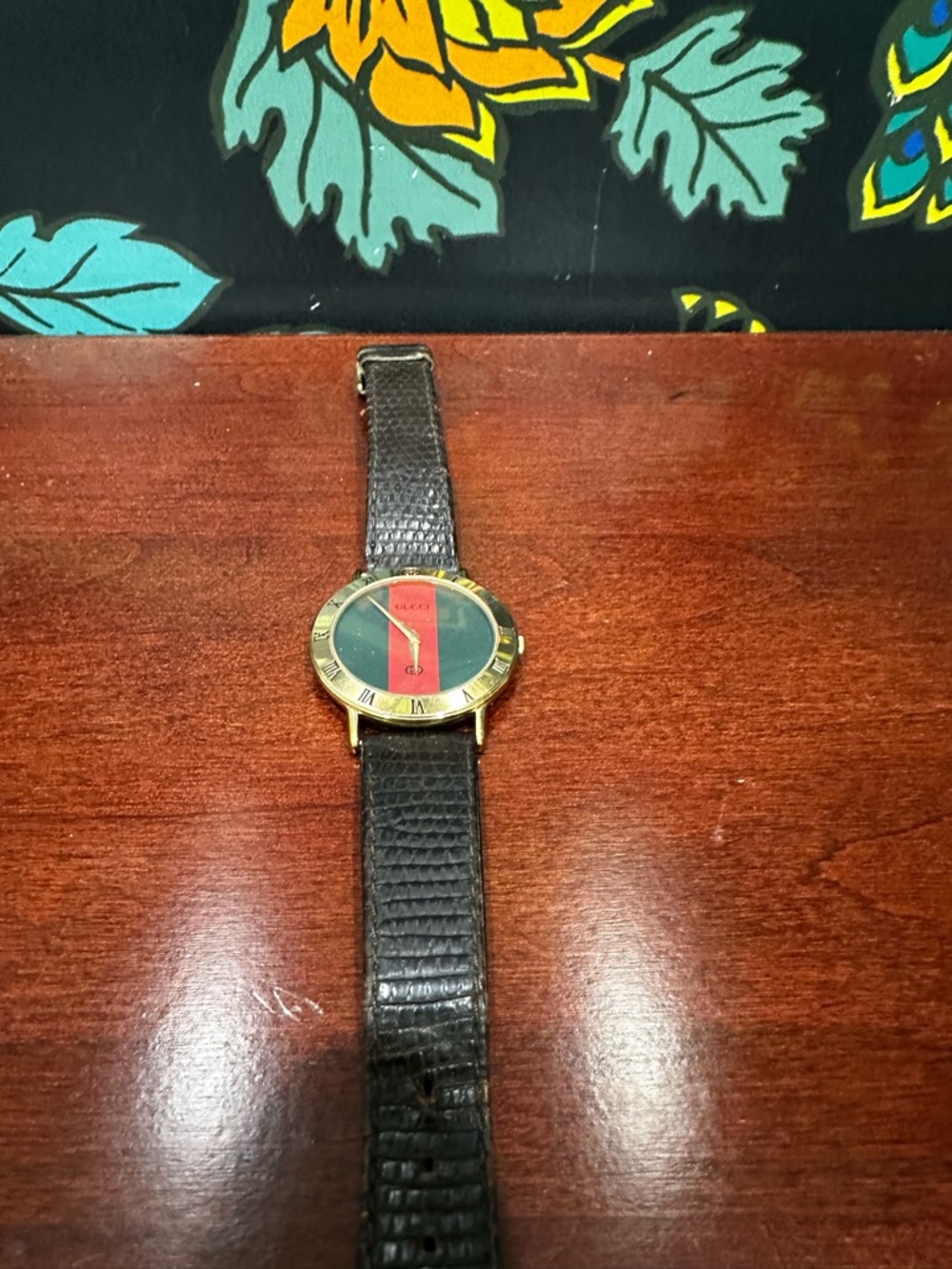 Vintage Gucci Web Stripe Watch Gold Roman Bezel Green Red Dial Swiss Made - Picture 7 of 10